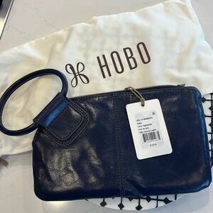 Sable HOBO wristlet. Navy (nightshade). PERFECT condition. Never used
